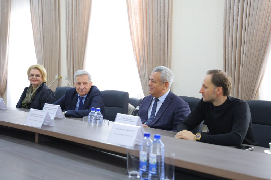 Ректор РГПУ имени А. И. Герцена и руководство Ташкентского филиала посетили Ургенчский Государственный педагогический институт